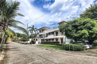 Modern, bright, fully-equipped condo in the best area in Coco close to the beach