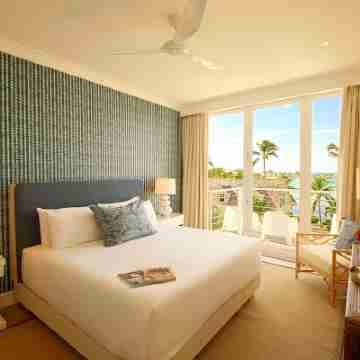 Modern and spacious villa with private pool with ocean sunset view Rooms