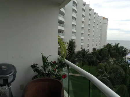 Beachfront Condo Villa Magna Great View 3rd Floor