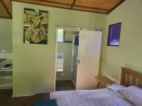 Studio 10min walk to Onetangi beach