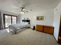 Extra clean home-free parking & Wi-Fi/self-check-in