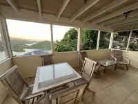 Coconut Breeze Villa: Mesmerizing Views, Cooling Tradewinds; Full A/C; Generator Hotels in Coral Bay