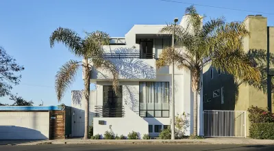 Architectural Venice Beach Dream House - 100% Walk Score! Hotels in der Nähe von Venice Kanäle Laufweg