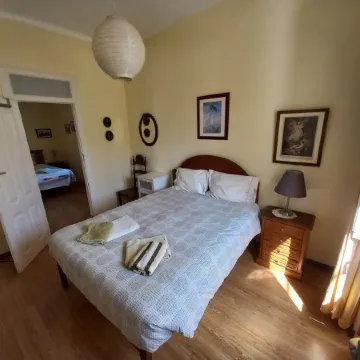 VillasFerrel - FlowerPot Chalet - with large courtyard and living area