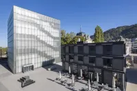 Two apartments next to each other - ideal for families or friends! Hotel a Hard