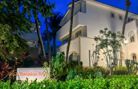 Cozy Apartment with 24/7 pool - 5-10 min walk to Beach, Clubs, activities!