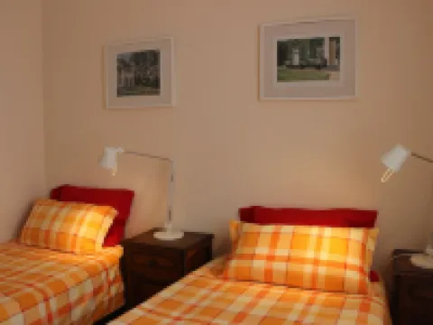 Apartment fully equipped with big balcony and barbeque, up to 5 adults Hotels in Ferrel