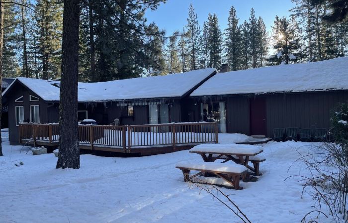 Plumas Pines 2/2 + bonus room- Fireplace-Spa Tub - Remote Work- Weekly Discount