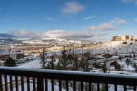Unit with a beautiful view Hotels near Simplot Square
