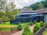 Unique Spacious 3 Bedrooms Mountain Townhouse