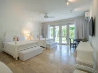 The gorgeous Villa Giraldez with a spectacular view over the Golf course Hotels in 