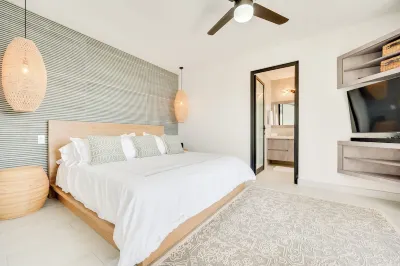 Romantic Getaway with Stunning Panoramic Ocean Views, Amazing Sunsets