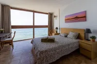 HOUSE TOUCHING THE SEA 2. AMAZING VIEWS. Hotels near El Artesano shop Tenerife