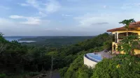 Prime Location- Two Bay Spectacular View + Infinity Pool + 30Min to Lir Airport