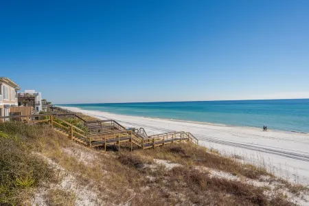 Hidden Gem, South of 30A w/ Private Beach Access
