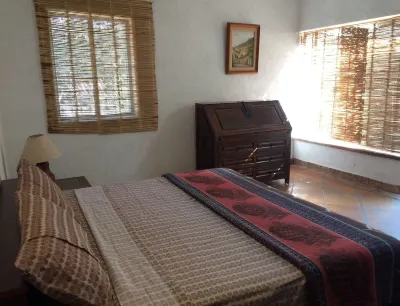 Country House with Pool in Malinalco, Mexico, 12 guests Отели рядом с достопримечательностью «Convento Agustino»