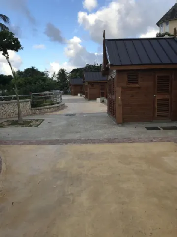 Amazing 2Bd Penthouse w/Roof Top Patio w/Outdoor Shower - Paradise Found فنادق في 