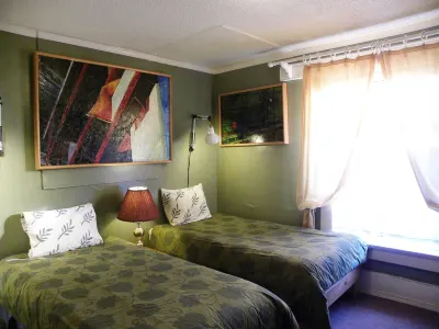Beautiful Victorian Home - Central Vancouver! Hotels in Mount Pleasant