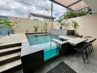 Casa Aloma Downtown La Fortuna, 4 bedrooms, 4 bathrooms, pool, sleeps 10.