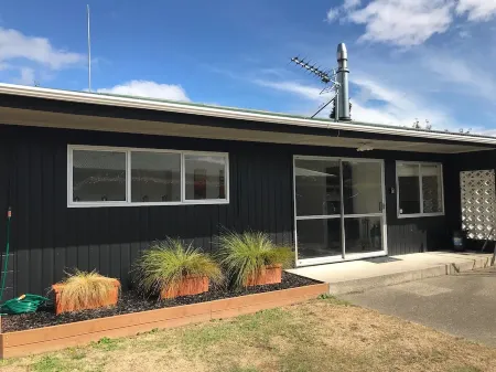 Kinloch - On the Lake's Doorstep Отели в г. Кинлок