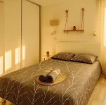 Cozy Beachside Stay – A/C, Wi-Fi, Comfort & Calm