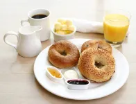 Days Inn by Wyndham Victoria Airport Sidney - breakfast