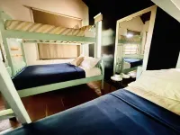 Spacious 2-Bed in Tamarindo: Private Yard, Sleeps 8, Near Beach