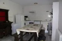 Apartment sleeps 8-10 quiet in eaux bonnes 64