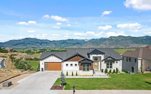 Mountains and Horses and Deer, Oh My!