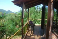 Between Lagoa and Paraiso do Sul Island, water natural source Vista Mountains