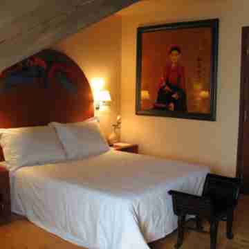 Hotel El Rancho Rooms