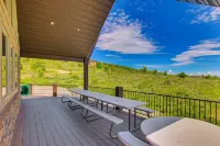 Exciting Garden City Gem w/ Home Theater & Hot Tub - 3-stjärniga
