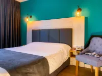 Logis Clermotel - Hôtel & Restaurant - balcony