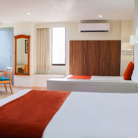 Hotel & Suites Real del Lago