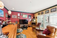 Coastal Getaway 5 Bedroom Home - 3-Star