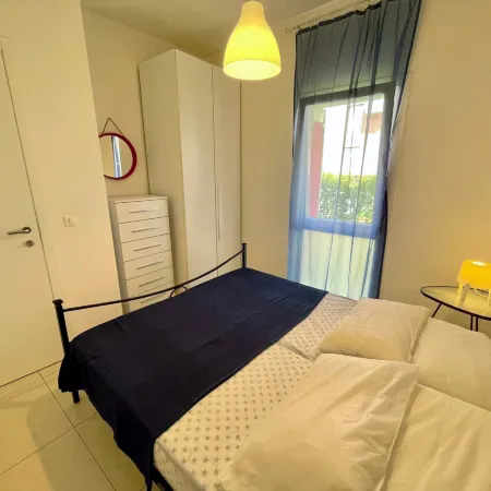 Relax by the Garden: Flat for up to 6 Guests