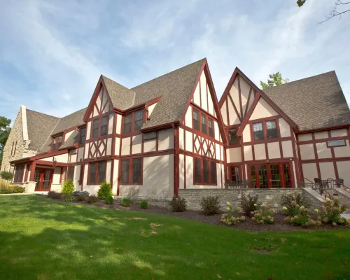 The Inn at Shattuck - St. Mary's Hotels in Faribault