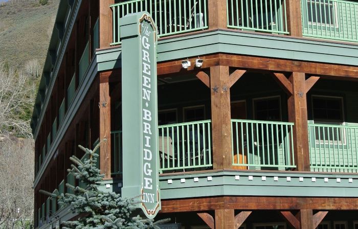 The Green Bridge Inn