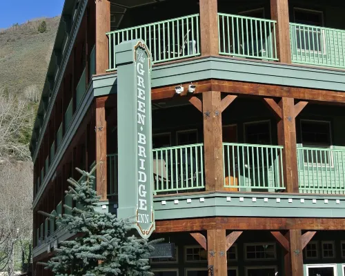 The Green Bridge Inn Hotels in Eagle County