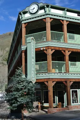 The Green Bridge Inn