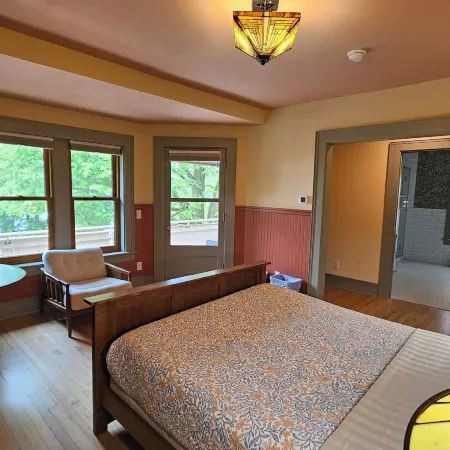 Mendota Lake House Inn