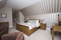 Glen Clova Hotel & Luxury Lodges - 3-Sterne