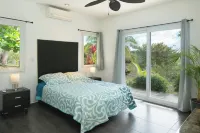 Sand Dollar Villa Отели в г. 