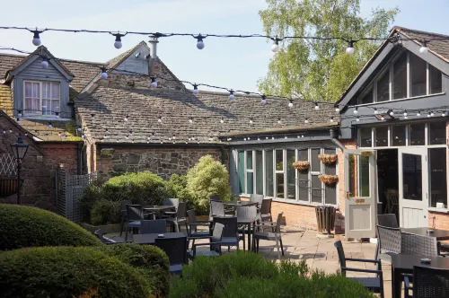 The Fieldhead - bars