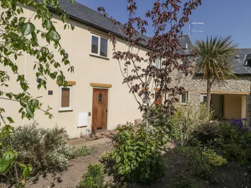 6 Malthouse Court Hotels in Watchet