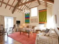 Cefn Isaf Hotels in Dolbenmaen