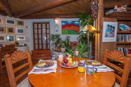 Inn on la Loma Plaza