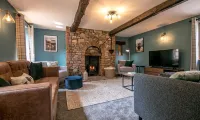 Waltons Close Hotels in Dacre