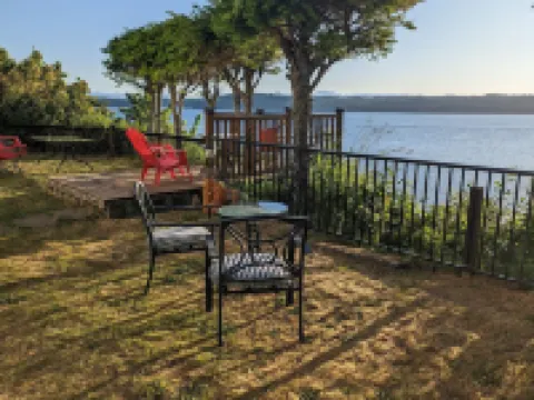 Above Tide Motel Hotels in Campbell River