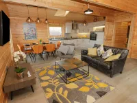 Height End Farm Log Cabin Hotel di Todmorden